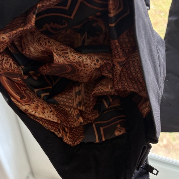 Powder Room - Picture 6 of 11